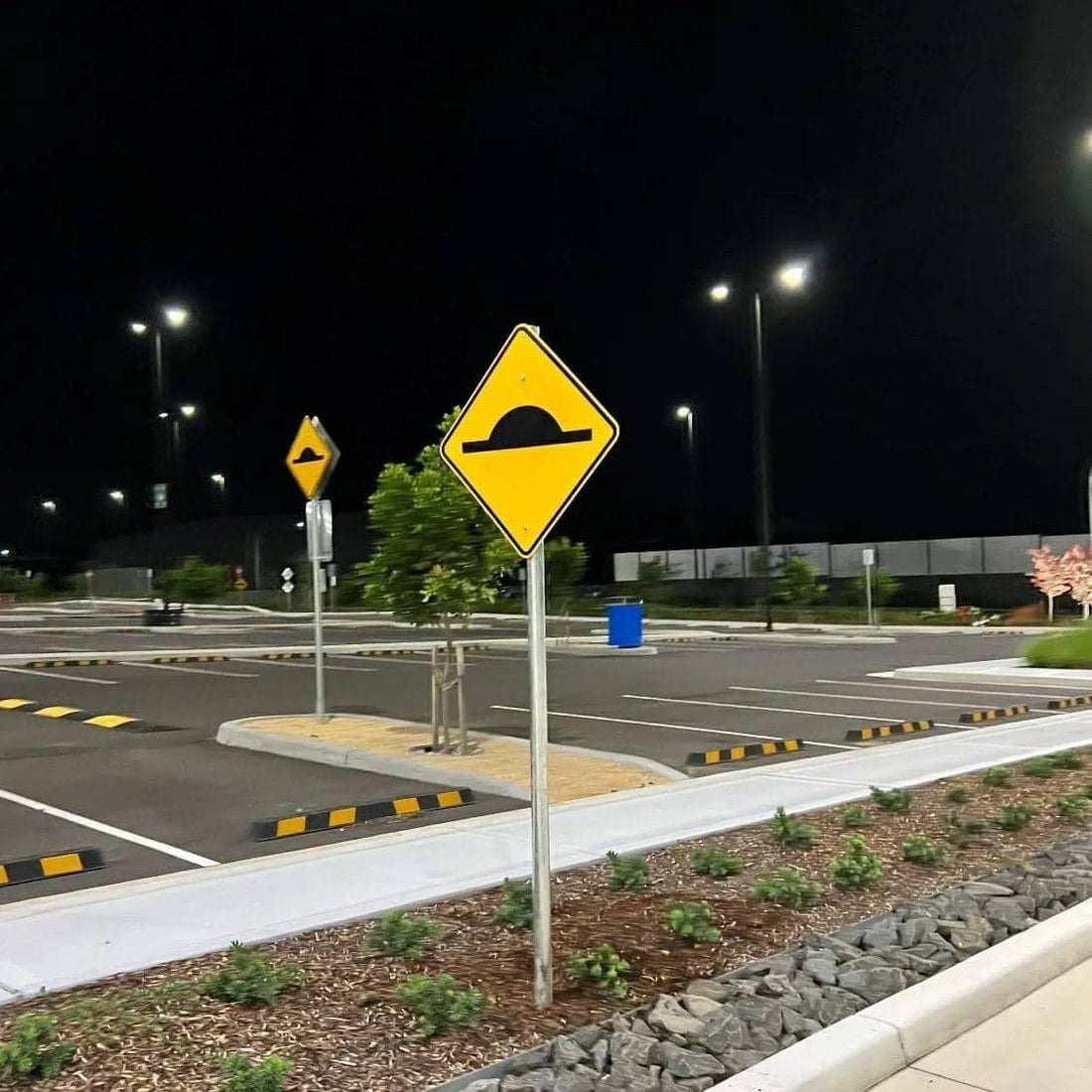 Speed Hump Sign - 600x600mm 1.75 kg
