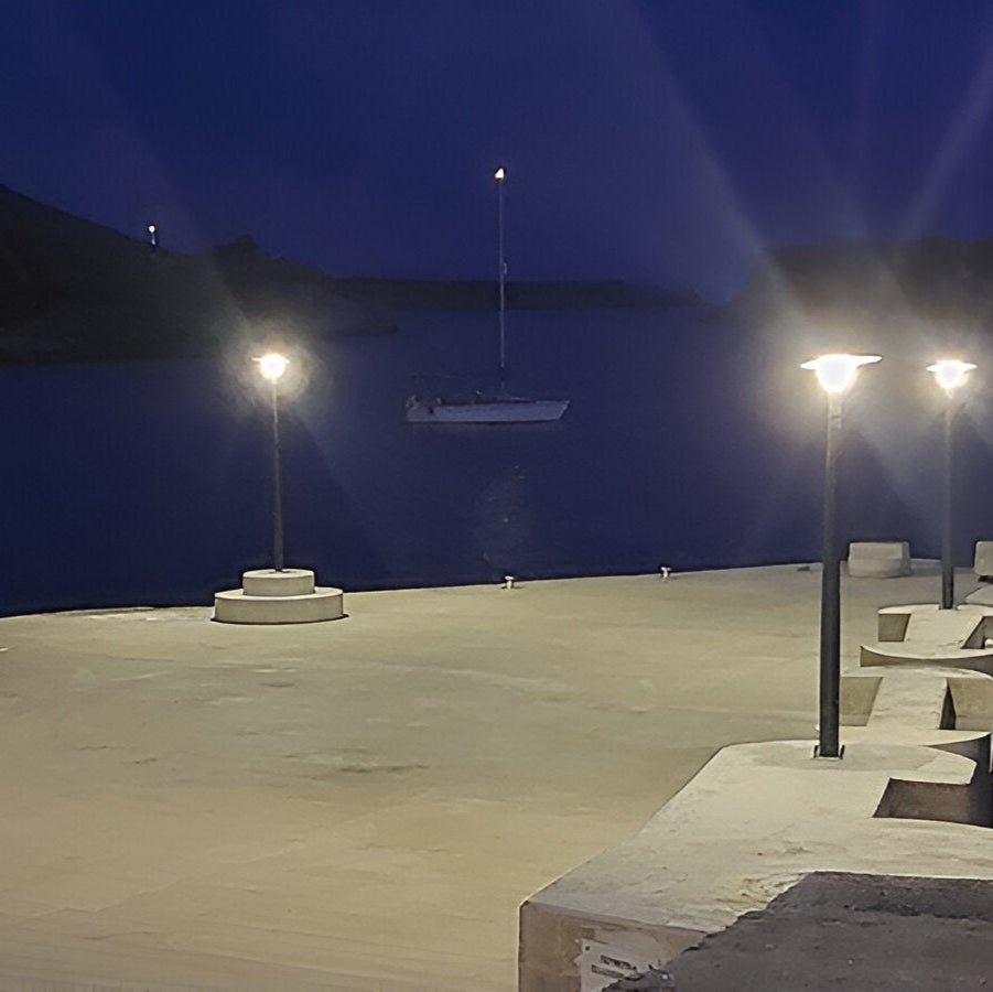 SAVAYA | Solar Post Top Light