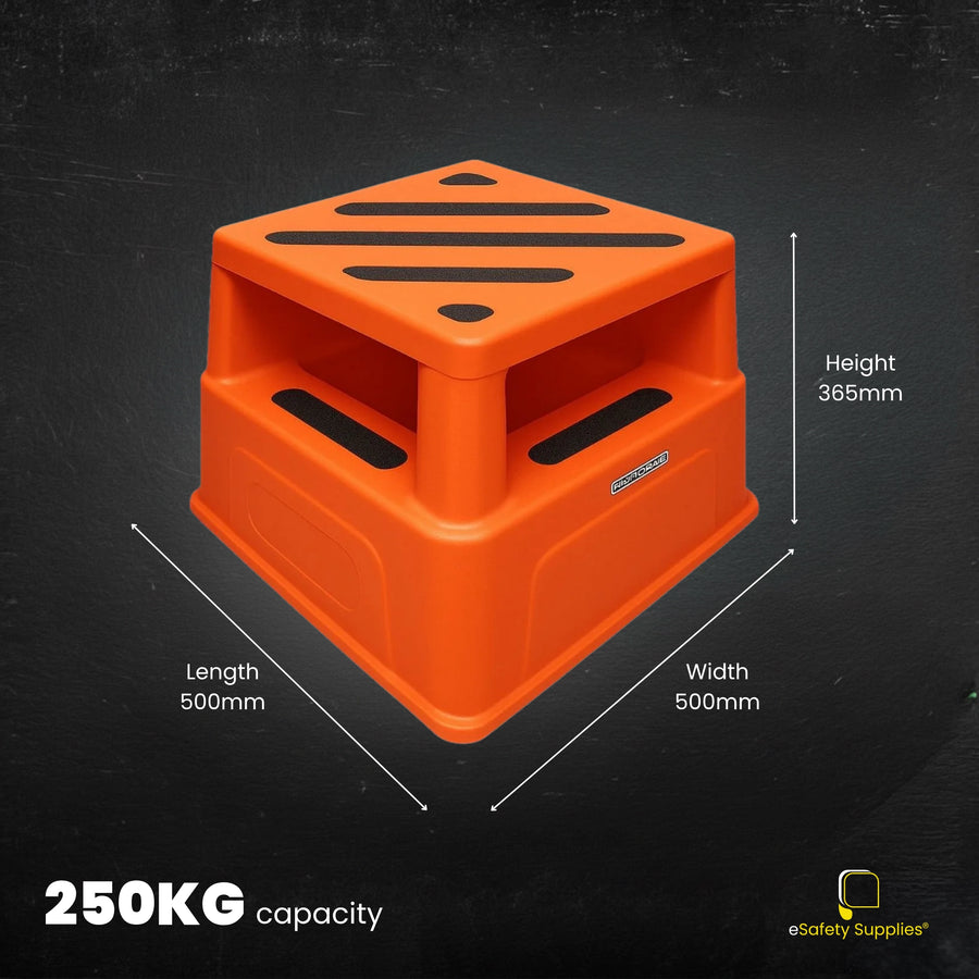 Despite its heavy-duty rating, the step weighs only 3.5 kg, allowing it to be easily repositioned across a warehouse or carried between maintenance tasks without strain.