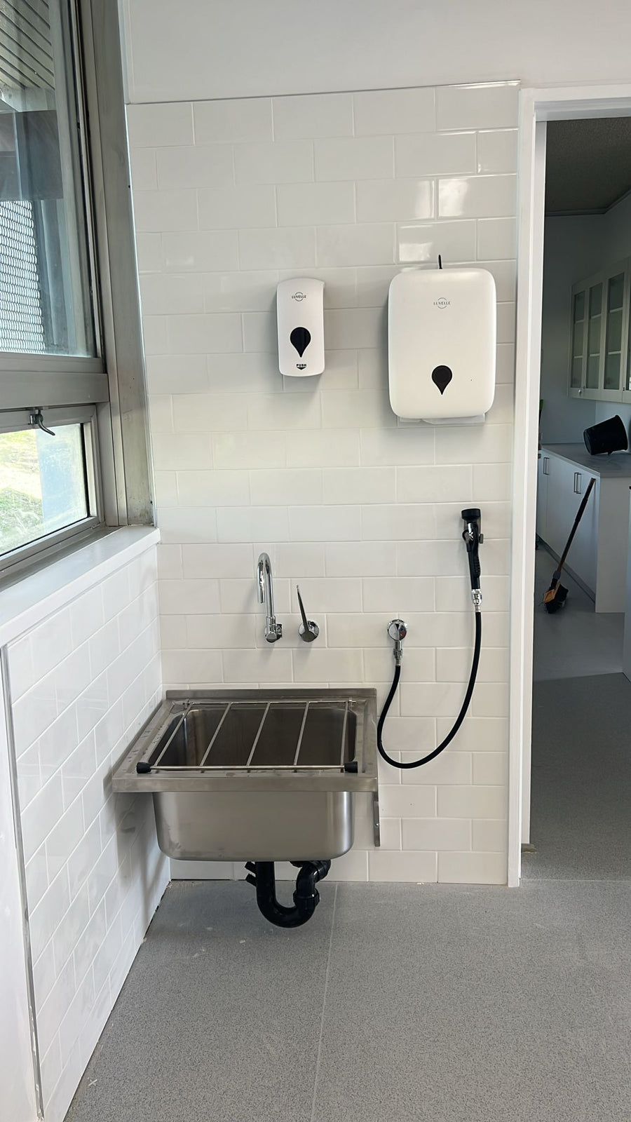 LUVELLE Paper Towel Dispenser