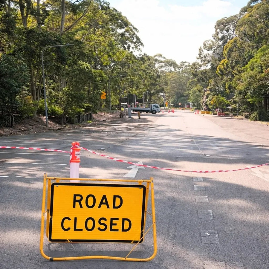 Road closed swing stand sign