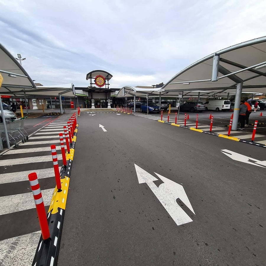 Traffic Lane Separator Kerb - Centre Module & Post