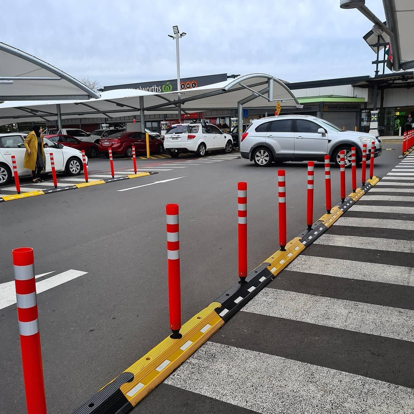 Traffic Lane Separator Kerb - Centre Module & Post