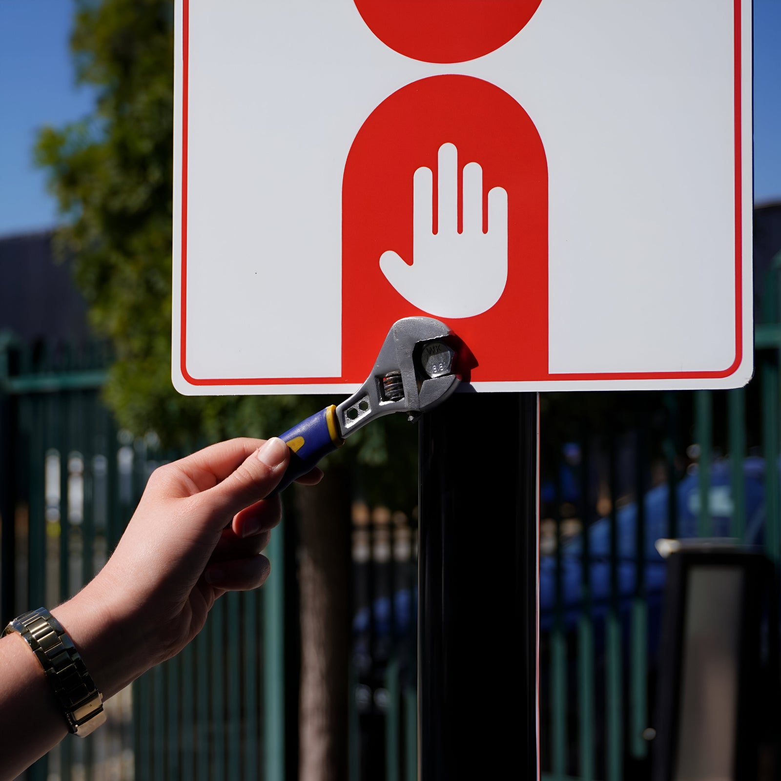 Checking Post Stand Portable Weighted Pole Sign Stand Post and Base – eSafety Supplies