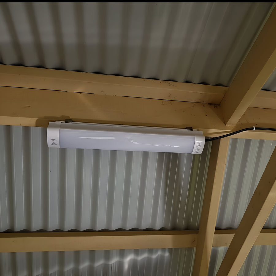 900mm Solar Batten Light