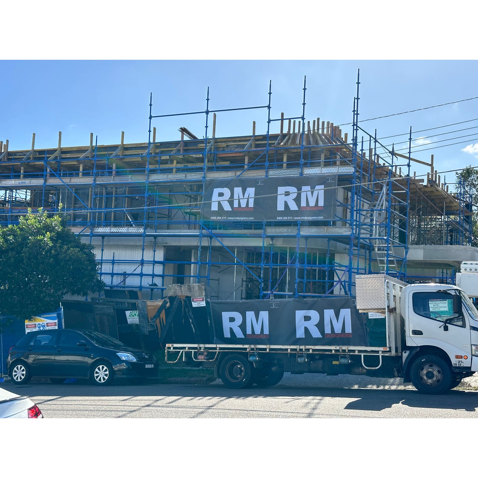 Premium Printed Banner Mesh - 1.6m x 50m Roll