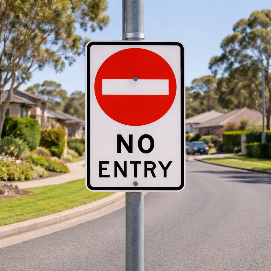 No Entry Sign - 450x750mm | R2-4A
