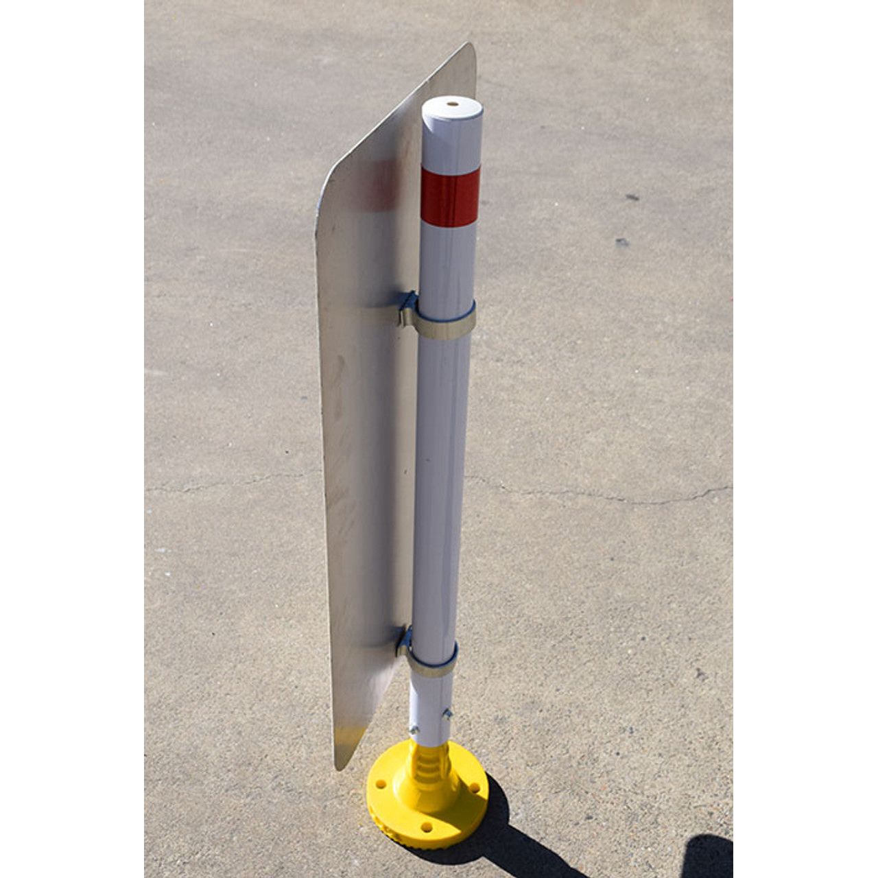 Flexible Sign Delineator Post - 1350mm High – eSafety Supplies