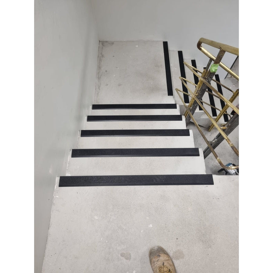 Stair Nosing - ESN12 3.5 kg Luminescent Base Clear Anodised ESN12CL